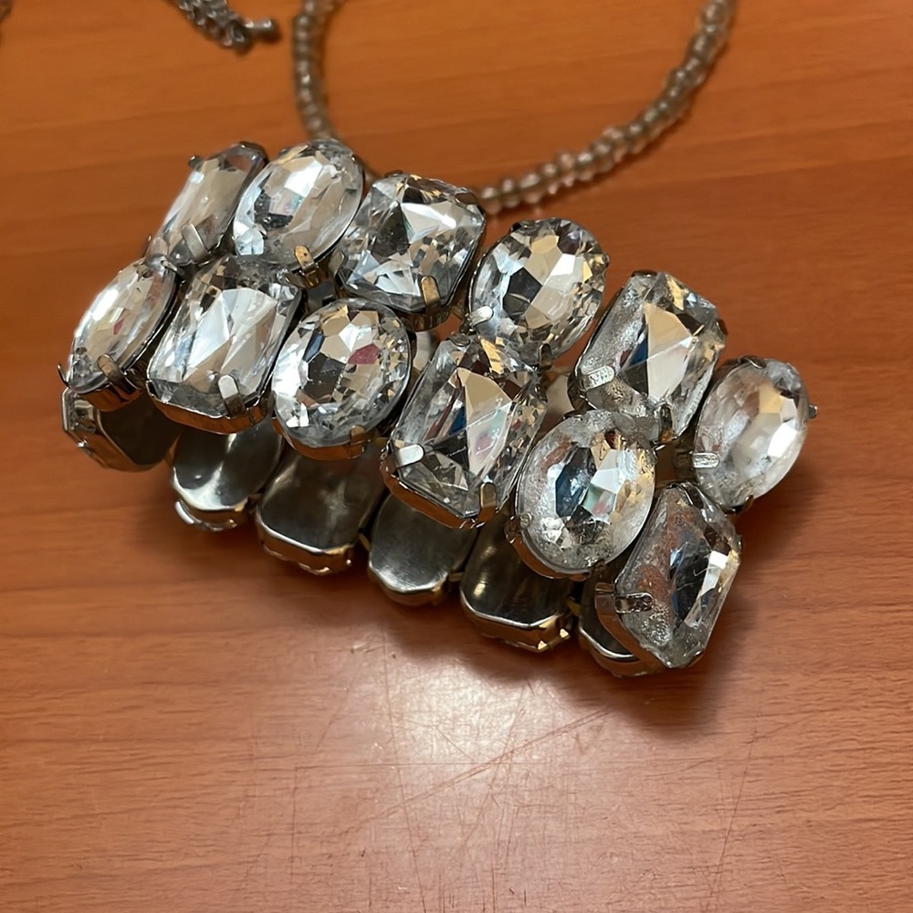 Fashion necklaces & bracelets bundle - Picture 5 of 5
